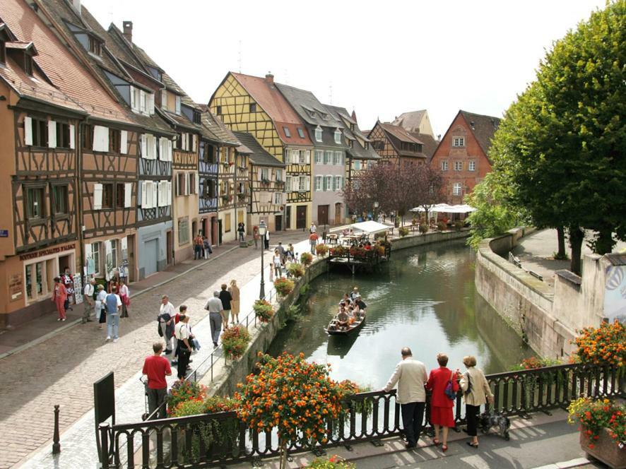 Au Buisson De Roses Apartman Colmar Kültér fotó